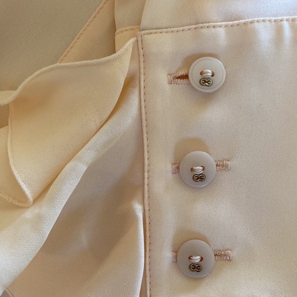 Escada Silk Cream Ruffle Sleeve Logo ButtonDown Shirt NeverUsed - Picture 11 of 16